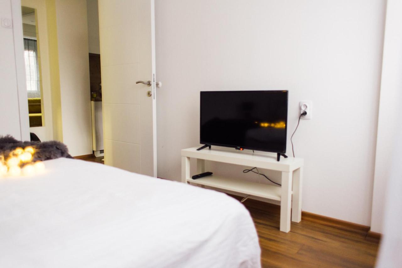 New Center Apartments Ni المظهر الخارجي الصورة