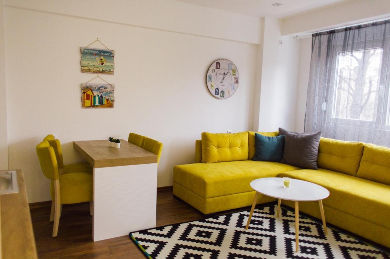 New Center Apartments Ni المظهر الخارجي الصورة